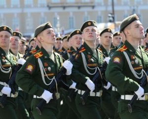 С победным настроем к непокорённым вершинам