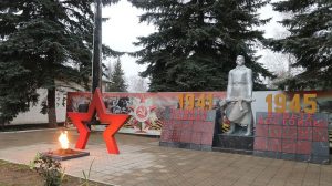 Действующее воинское захоронение на территории дивизии.