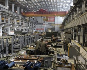 Приумножать силу армии новой бронетехникой.