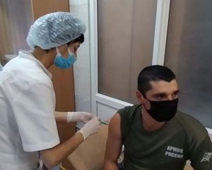 Ревакцинация проходит планово.