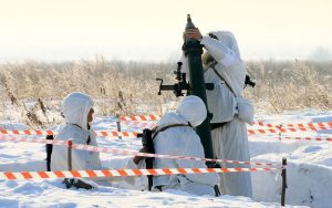 На маршах, на позициях, в учебных атаках