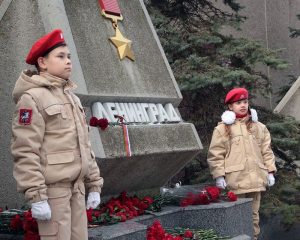 На лыжах – по легендарной Дороге жизни