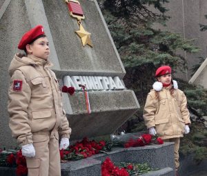 На лыжах – по легендарной Дороге жизни