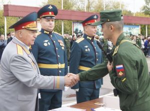 Анатолий Головнёв уверен, что будущее армии в надёжных руках.