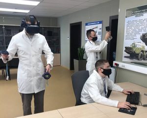 Здесь служат науке и России