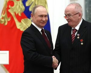 Пример преданности делу, долгу, целеустремлённости.