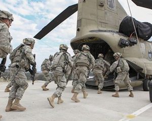 США Перебрасывают десантников в Европу.