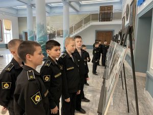 В память о беспримерной стойкости и героизме