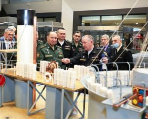 С опорой на правду о прошлом.