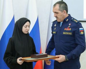 Храбрых сердецa отвагою гордимся в сражении со Злом