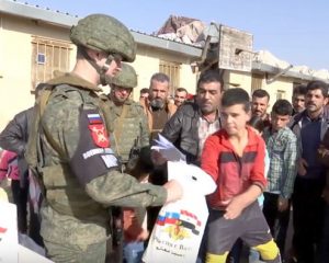 Российские военнослужащие доставили гуманитарную помощь в провинцию Хама