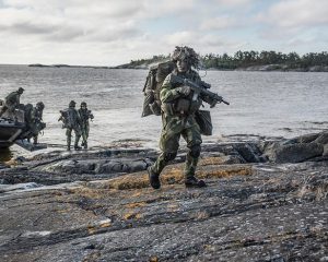 Запад играет с огнём