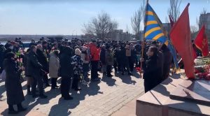 Вновь собрались у Вечного огня
