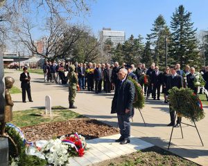 Сербы почтили погибших от натовских бомбардировок.