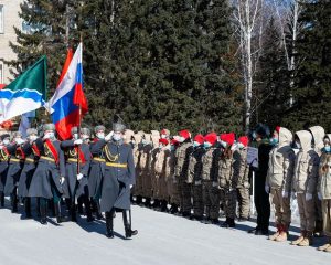 Поклялись быть патриотами России