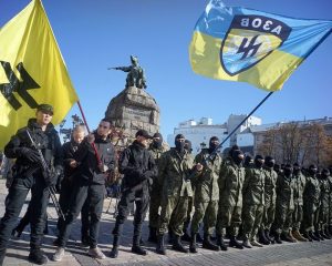 Слова, перелитые в разящий свинец