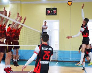 Победные эмоции приверженцев летающего мяча