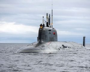 Подо льдами покоряя Арктику.