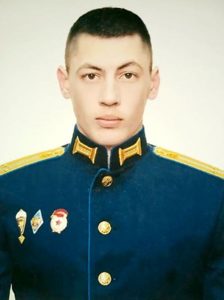 Лейтенант Сергей РОМАНЕНКО.