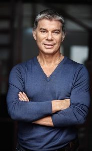 Олег ГАЗМАНОВ.