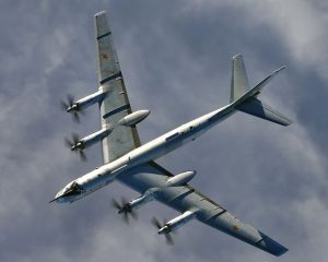 Совместное воздушное патрулирование стратегических бомбардировщиков Ту-95МС и Хун-6К