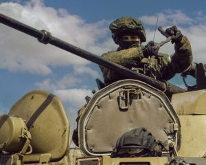 Российские военнослужащие, выполняющие задачи специальной военной операции, знают, что по всей стране и за её пределами проходят масштабные акции в их поддержку. Бойцы искренне благодарят за тёплые слова и передают огромный привет на Родину. Vсё обязательно будет хорошо!