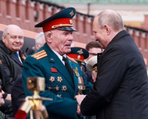 Мы гордимся непокорённым, доблестным поколением победителей