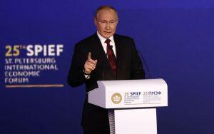 Владимир Путин: Гарантией нашей безопасности могут быть исключительно армия и флот
