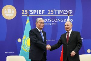 Владимир Путин: Гарантией нашей безопасности могут быть исключительно армия и флот