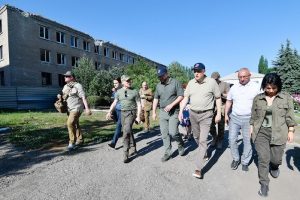 Помощь подшефным городам Донбасса