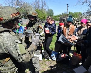 Власть Украины безразлично относится к судьбам мирных граждан, пренебрегая положениями международного гуманитарного права.