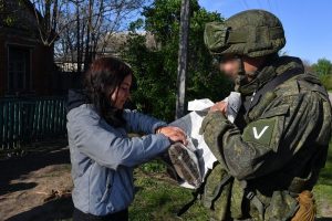 Украинскими властями движет безразличие