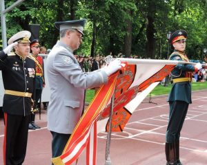 С орденом на Боевом знамени.