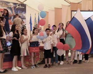 На авиабазе Хмеймим состоялись праздничные мероприятия, посвящённые Дню России.