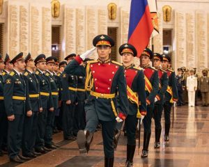 Судьба страны – в надёжных руках.