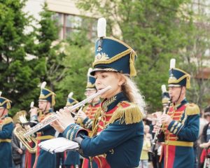 Идут музыканты главного военного откестра страны