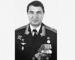 ОВЧАРОВ Владимир Дмитриевич