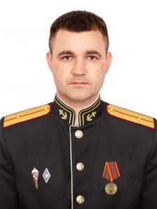 Гвардии старший лейтенант  Дмитрий ТИТОВ.