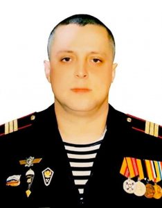 Гвардии сержант Юрий ВЫСОЦКИЙ.