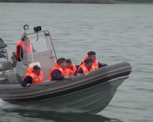 Под северо-восточным бризом.