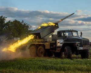 Неизменные на протяжении веков стойкость и мужество солдат и офицеров.
