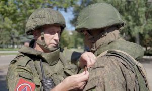Поклонимся их подлинному бесстрашию и несгибаемой стойкости