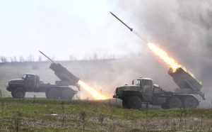 Храбрые и отважные воины защищают Отчизну