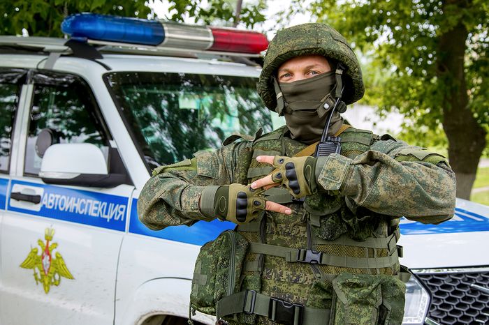 Российские военнослужащие, выполняющие задачи специальной военной операции, знают, что по всей стране и за её пределами проходят масштабные акции в их поддержку. Бойцы искренне благодарят за тёплые слова и передают огромный привет на Родину. Vсё обязательно будет хорошо!