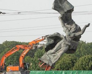 Позорные сражения с мемориалами