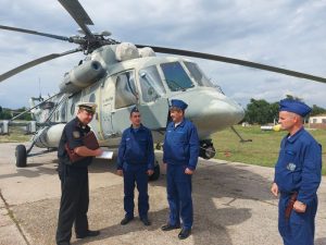 Помощник военного прокурора 309-й военной прокуратуры гарнизона военной прокуратуры Черноморского флота подполковник юстиции Д.В. Михайлов во время проверки исполнения законодательства  о безопасности полётов в смешанном авиационном полку 4-й армии ВВС  и ПВО Южного военного округа, 2021 год.