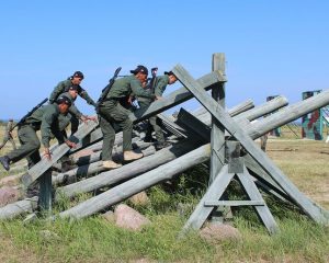 Морпехи отменно владеют оружием