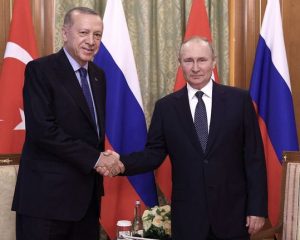 На основе уважения и признания взаимных интересов.