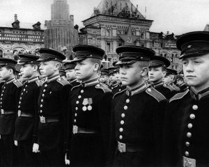 Суворовцы на Параде Победы в Москве, 24 июня 1945 года.