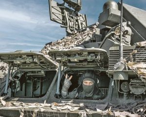 Российские военнослужащие, выполняющие задачи специальной военной операции, знают, что по всей стране и за её пределами проходят масштабные акции в их поддержку. Бойцы искренне благодарят за тёплые слова и передают огромный привет на Родину. Vсё обязательно будет хорошо!